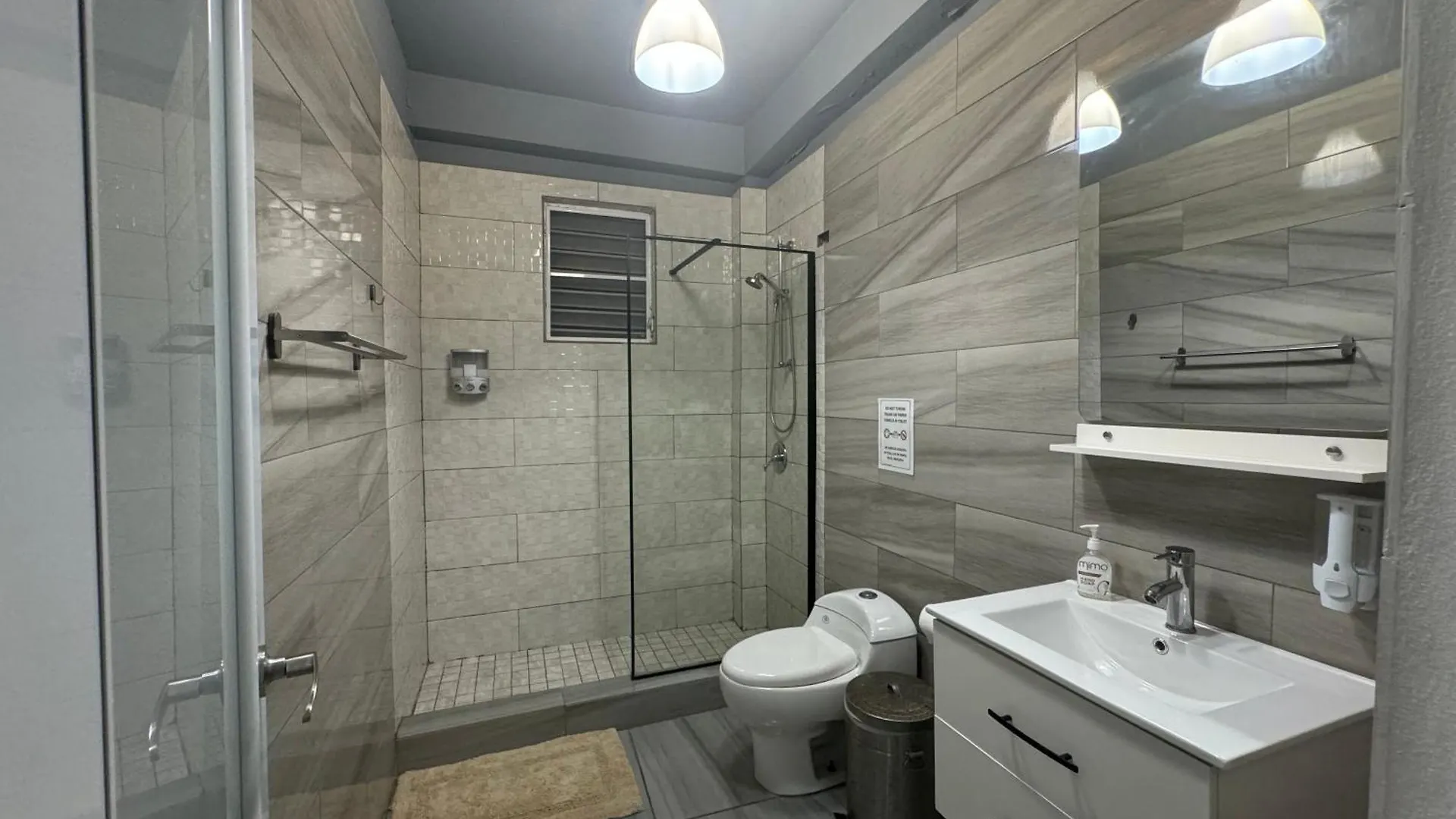 Vss Rustic In Arecibo - Stylish & Relaxing Escape Near Beaches Apartment